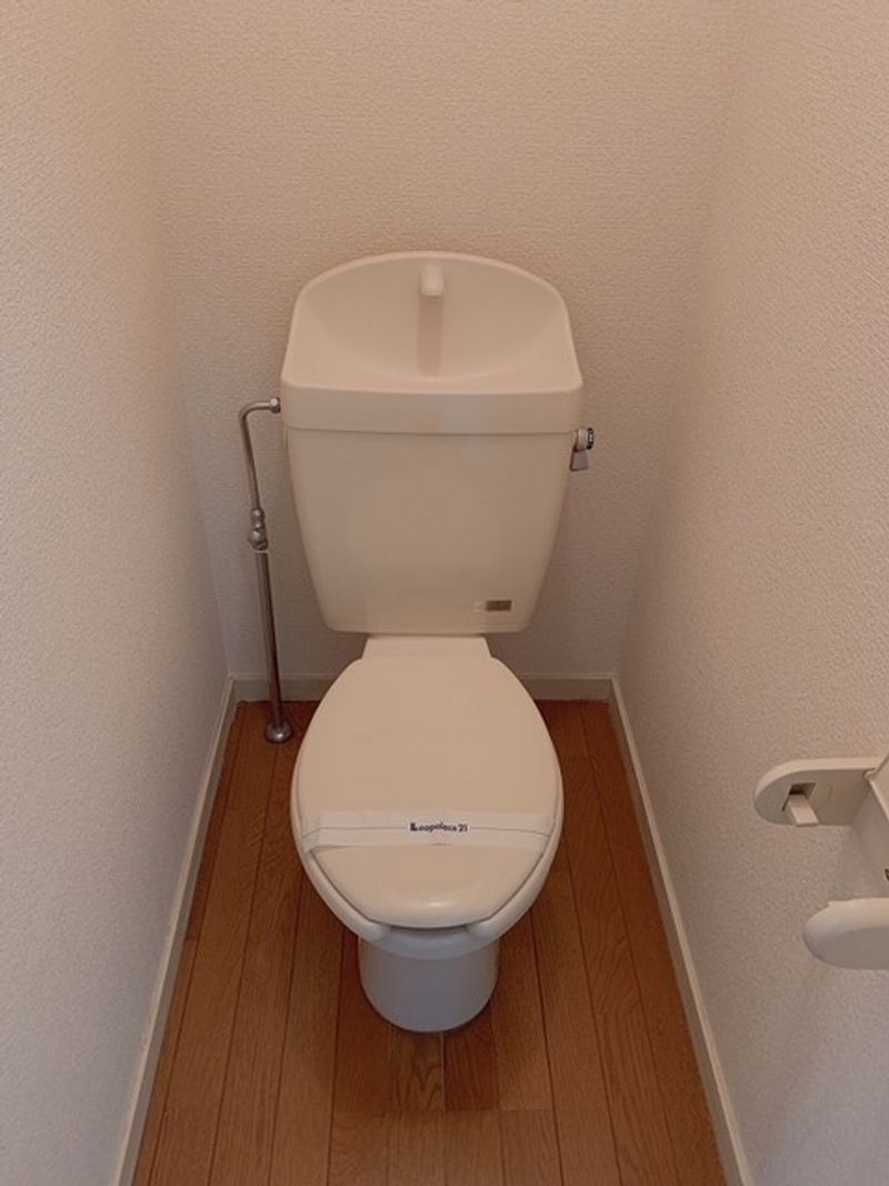 レオパレスＲＡＦＦＩＮＡＴＯＩ トイレ