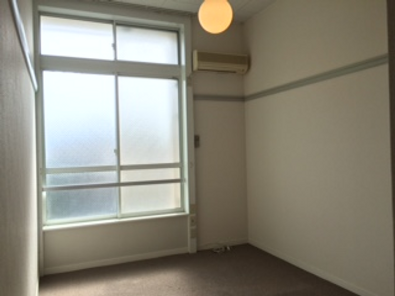 レオパレス御殿 居間