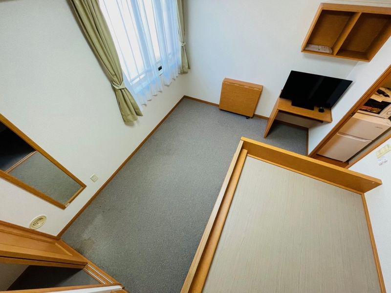 レオパレスグリーンハイツ 居間