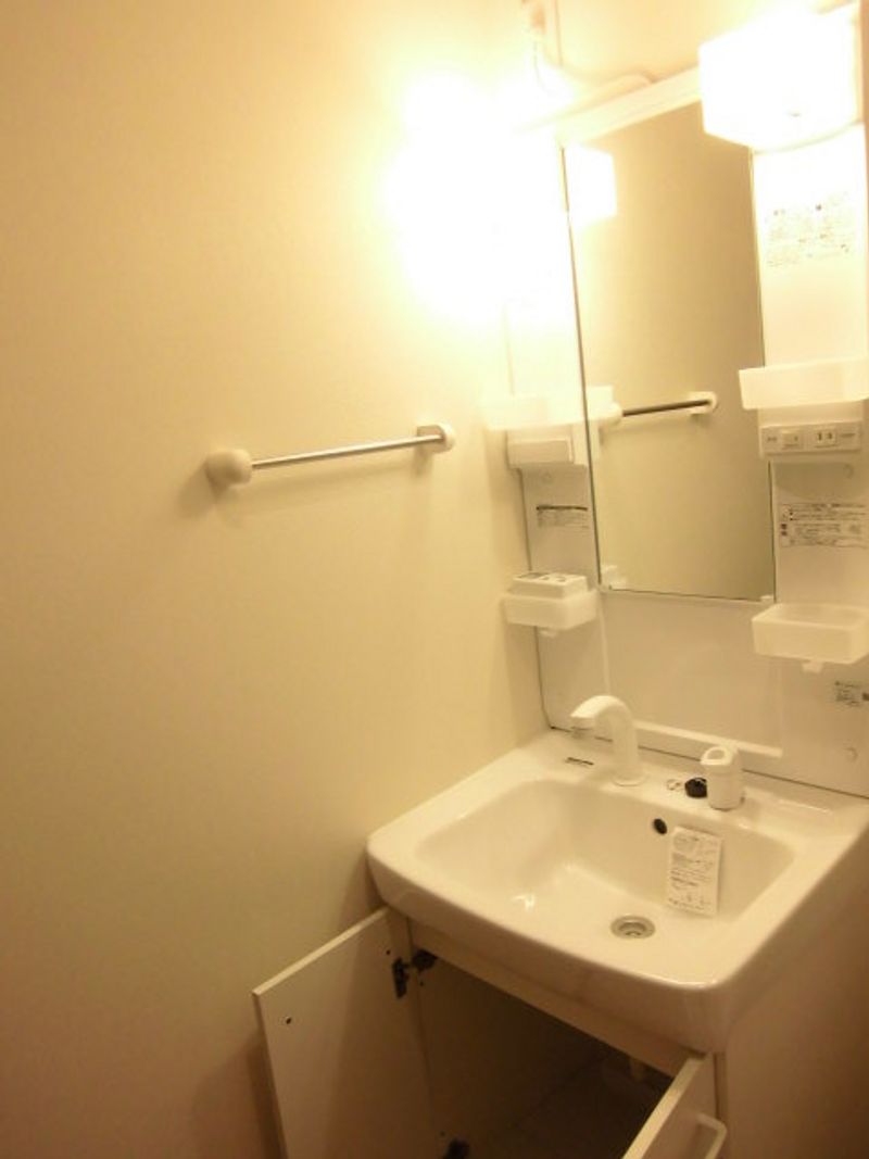 LEONEXT Edel Heim Bồn rửa mặt