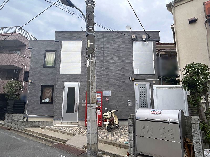 レオパレスシュークル 外観
