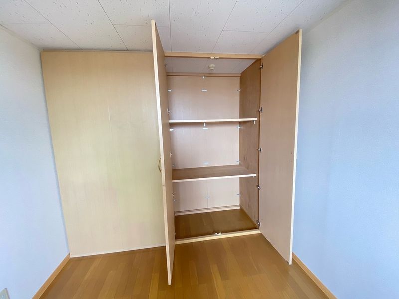 レオパレスドミールＡ館 収納