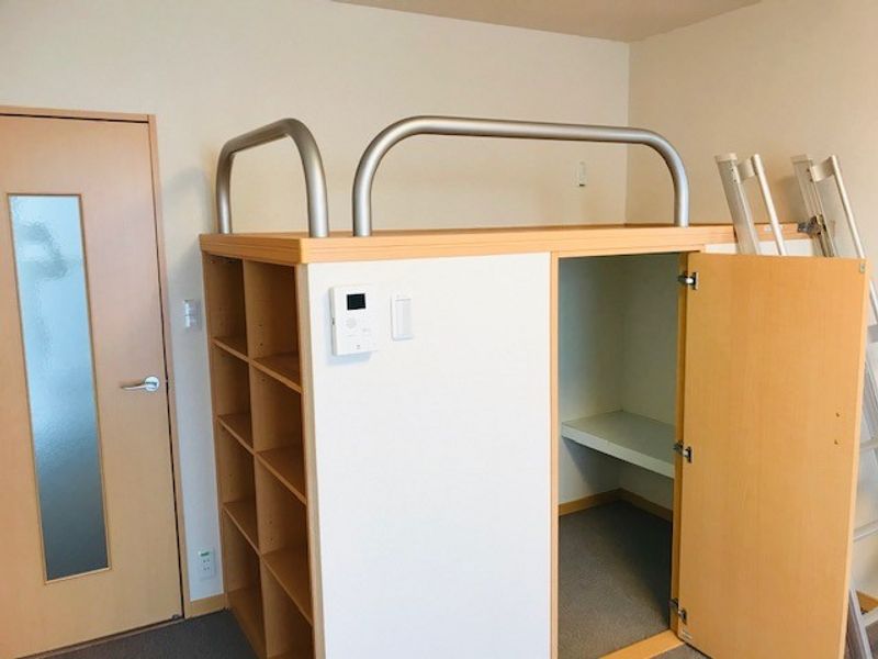 レオパレスルーチェ４ 収納