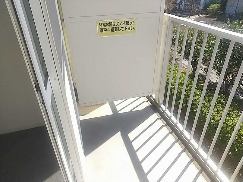 レオパレスドミール バルコニー