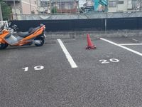 レオパレスアルファビアⅡ 駐車場