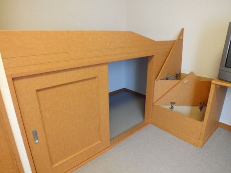 レオパレスメゾン　ローリエ 収納