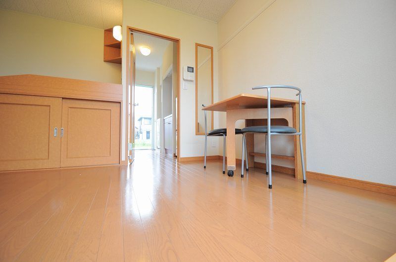 レオパレス潮見台Ⅱ 玄関