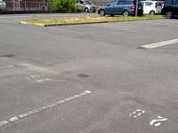 レオパレステイルザウエスト 駐車場