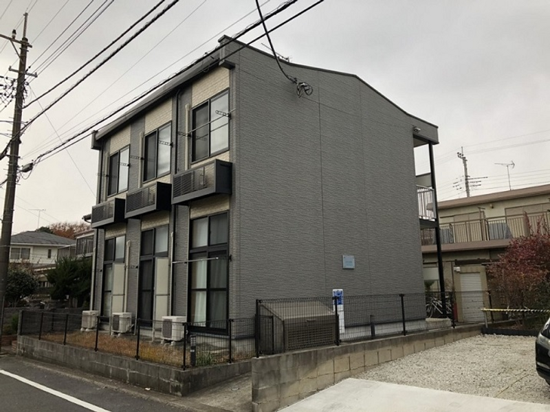 レオパレスメゾンイズミ 外観