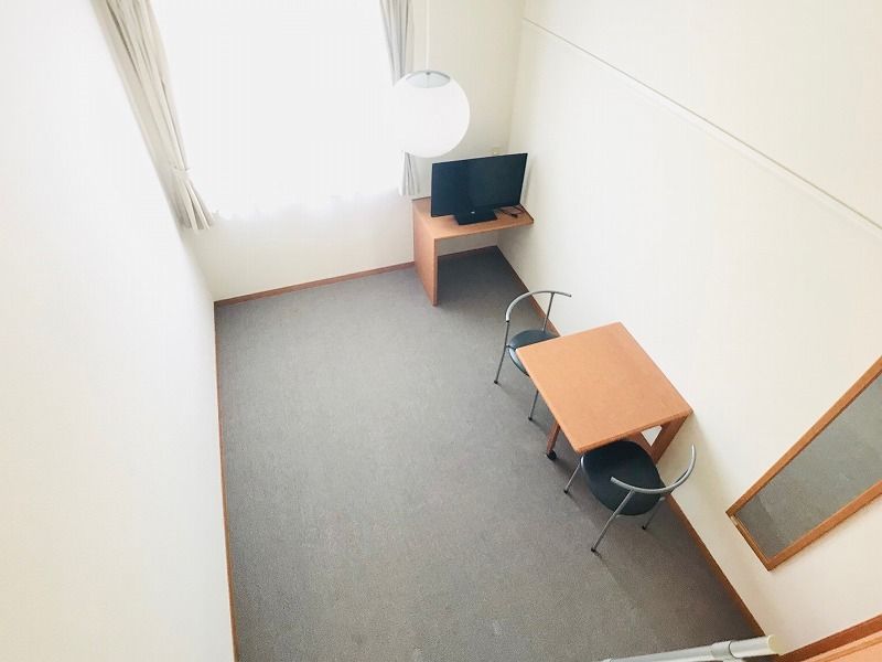 レオパレスドエル 居間