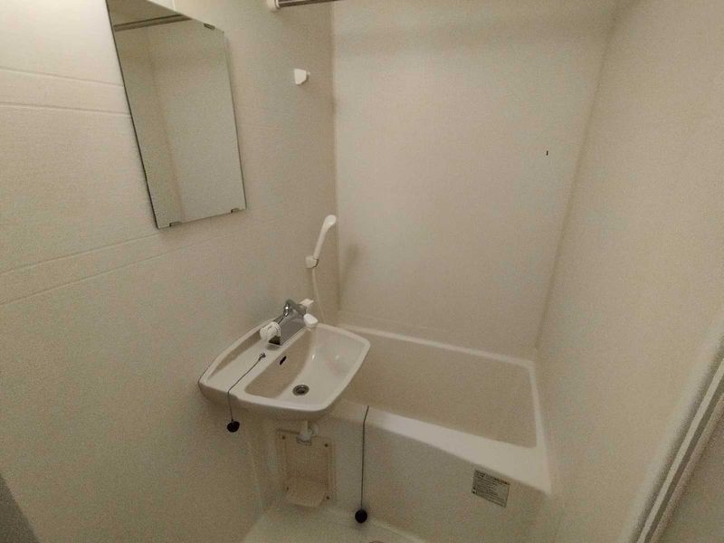 レオパレスわかたけ 風呂
