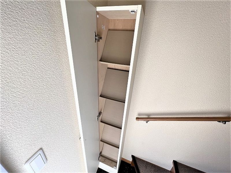 レオパレス後楽 玄関