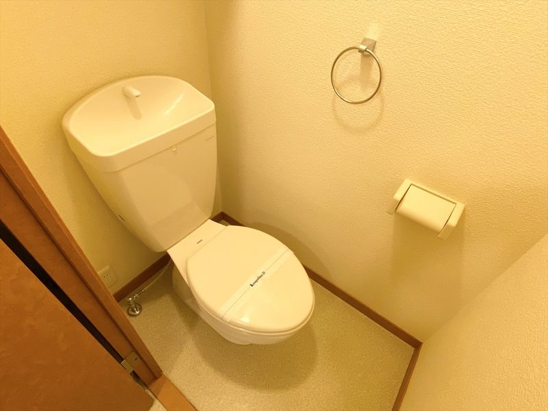 レオパレスアンダンテ トイレ
