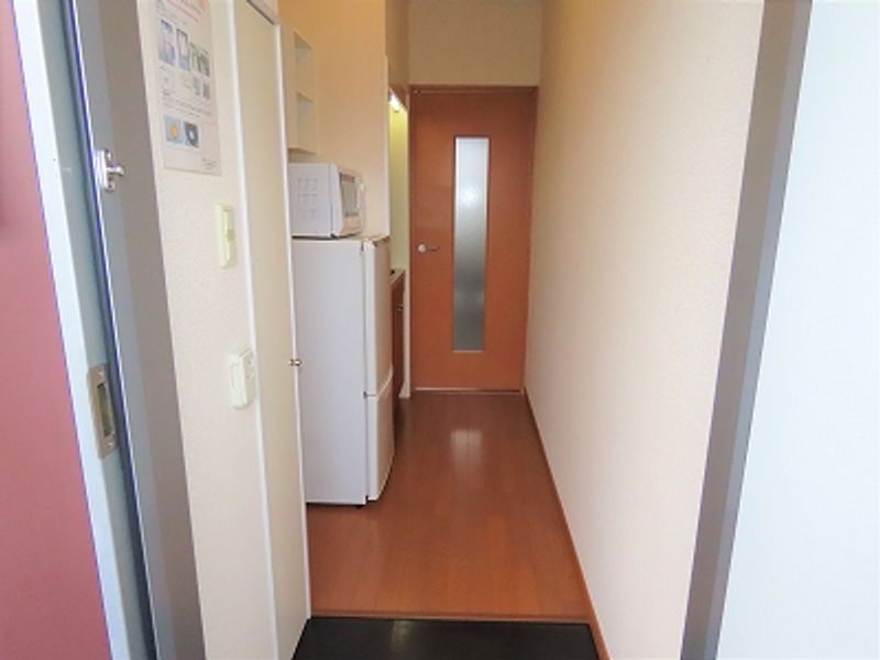 レオパレスウエストＴＯＫＵＭＡ 玄関