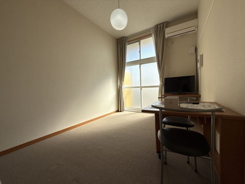 レオパレスハナブサ　Ｎａｒａ 居間