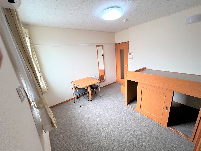 レオパレスハシマ 居間