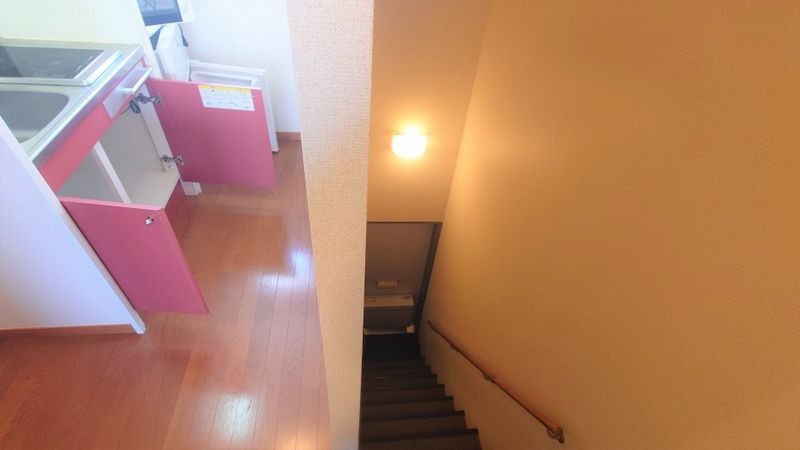 レオパレスラ・ティーダⅡ 玄関