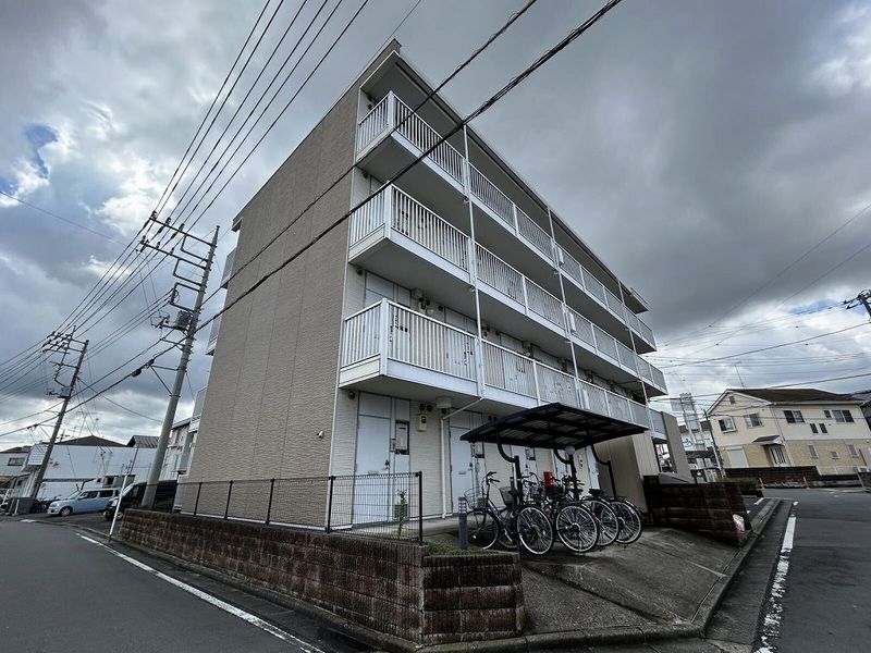 レオパレスウイング北坂戸 外観
