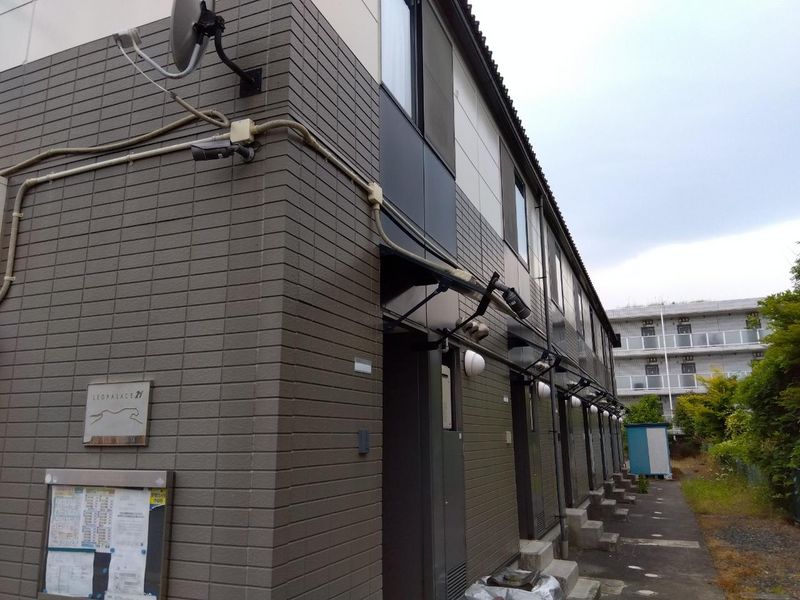 レオパレスＭＩＹＡＳＨＩＴＡ エントランス
