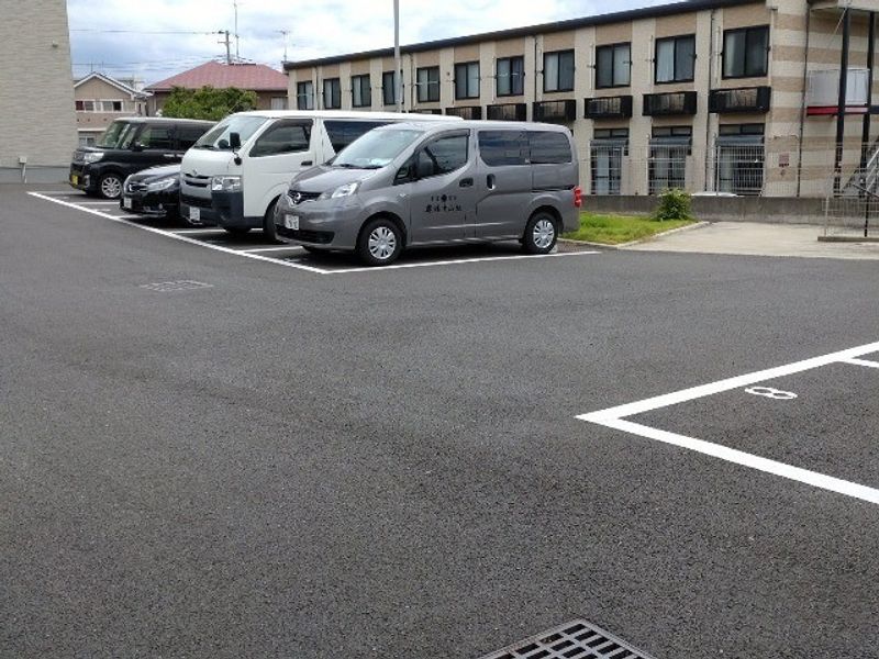 CLEINO Schwan 停车场