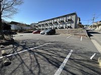 レオパレススミレ 駐車場