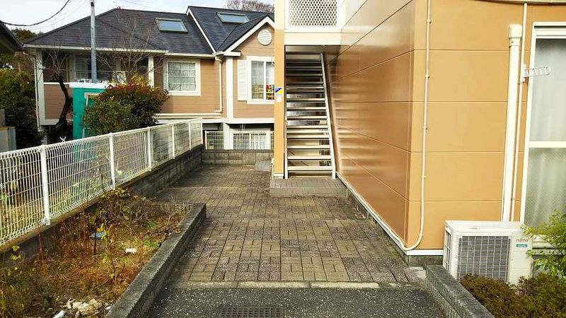 レオパレス春 共用部分