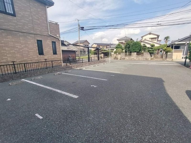 レオパレスＯｓｈｉｍａ 駐車場