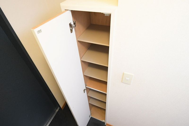 レオパレスＦｌａｔ新栄 収納