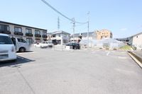 レオパレスコンフォート東野 駐車場