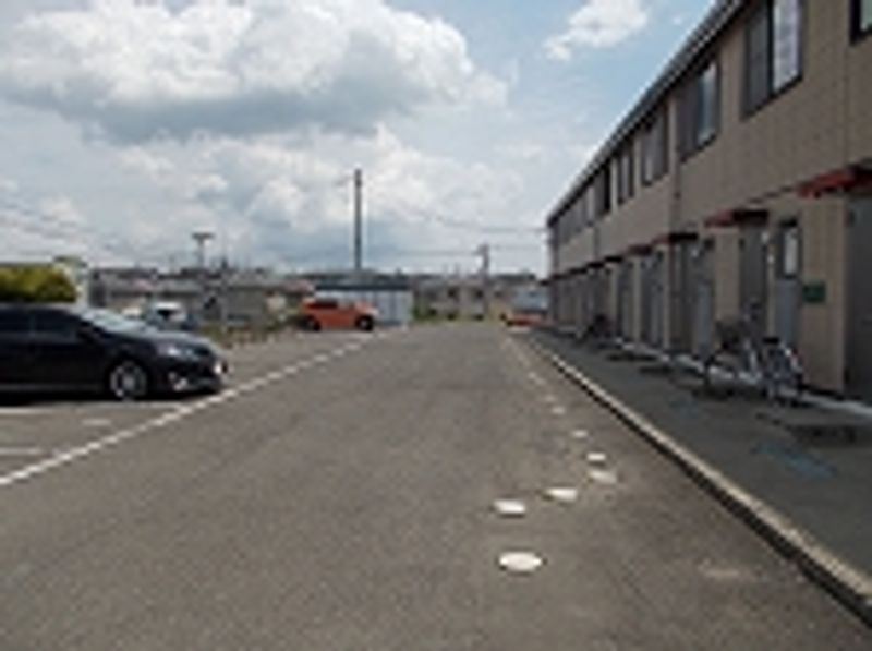 レオパレスＲｉｖｅｒＦｉｅｌｄ 駐車場