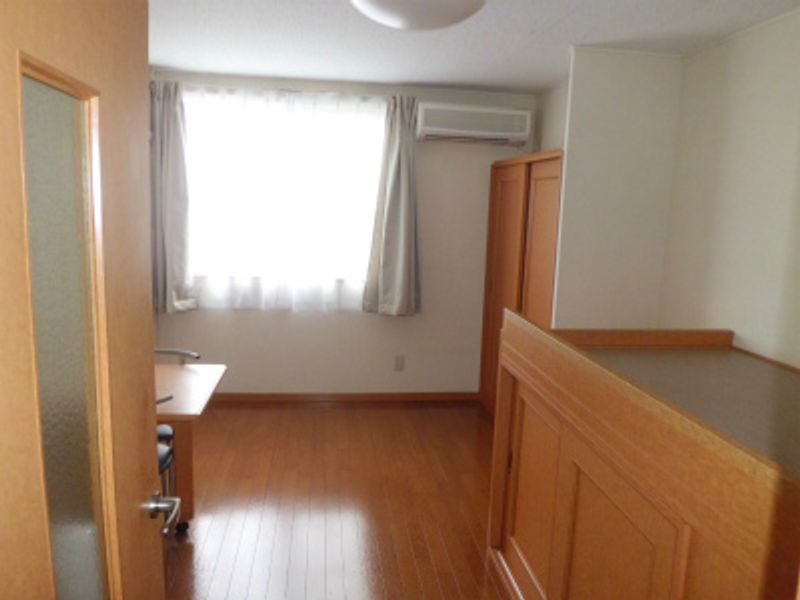 レオパレスＣｏｍｆｏｒｔＢ 居間