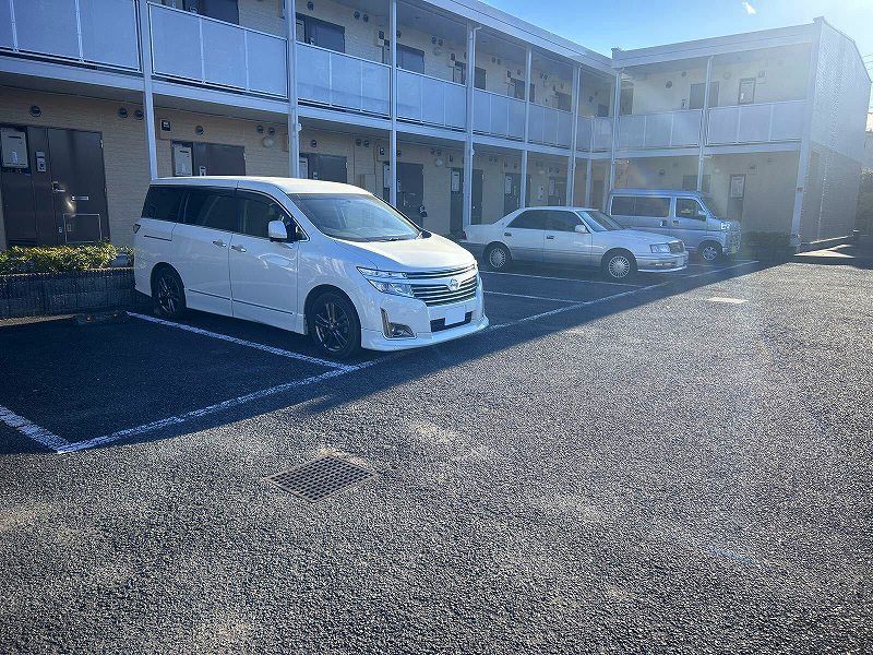レオパレス大楽寺 駐車場