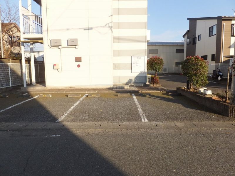 レオパレスケイ　オリマ 駐車場