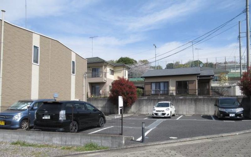 レオパレスＫａｎａｙａ 駐車場