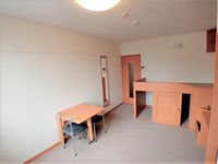 レオパレスサンライズ大川 居間