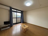 レオパレスハーモニー 居間