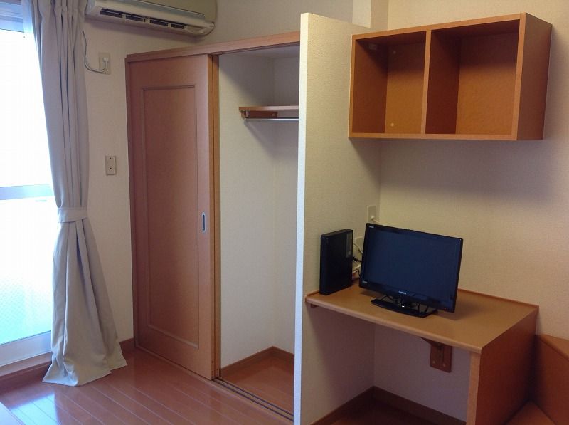 レオパレスサカワ 収納