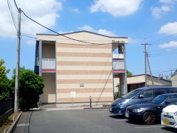 レオパレスクレーンヒル 外観