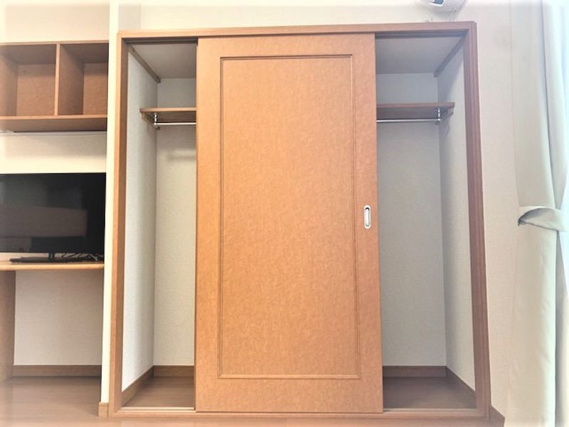 レオパレスフリーダム南金目Ⅲ 収納