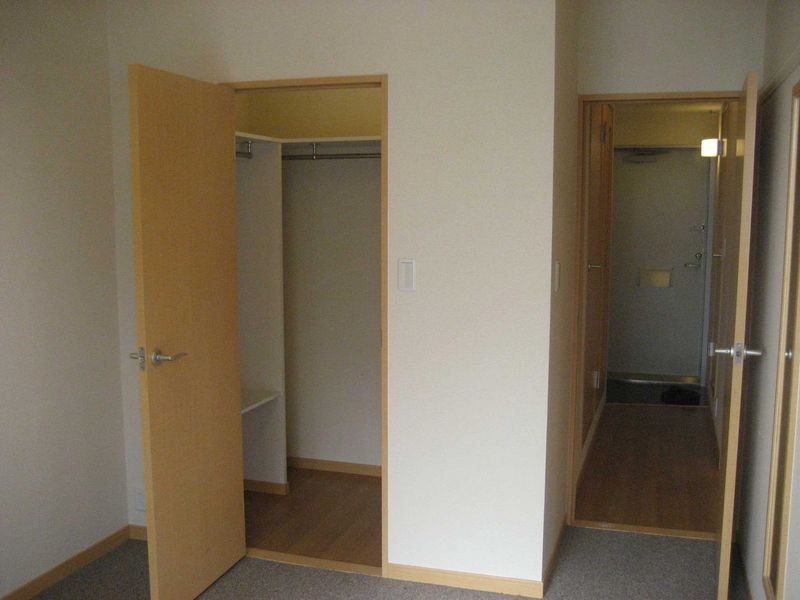 レオパレスやまと 収納