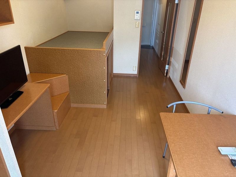 レオパレスサンマリーⅡ 居間