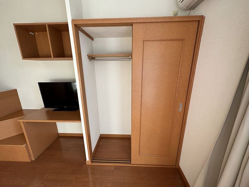 レオパレスピアッツァ５５ 収納