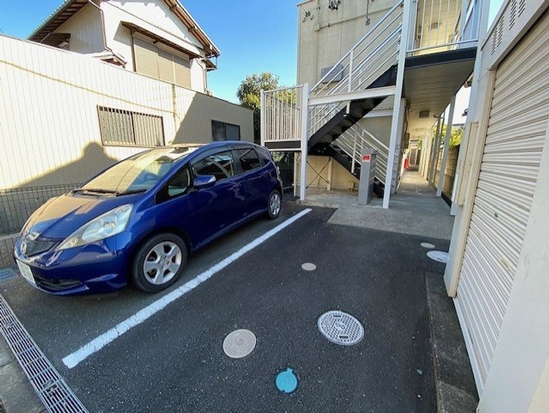 レオネクスト朱音 駐車場
