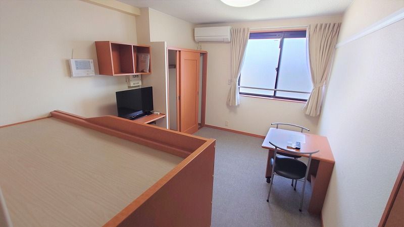 レオパレスエトワール 居間