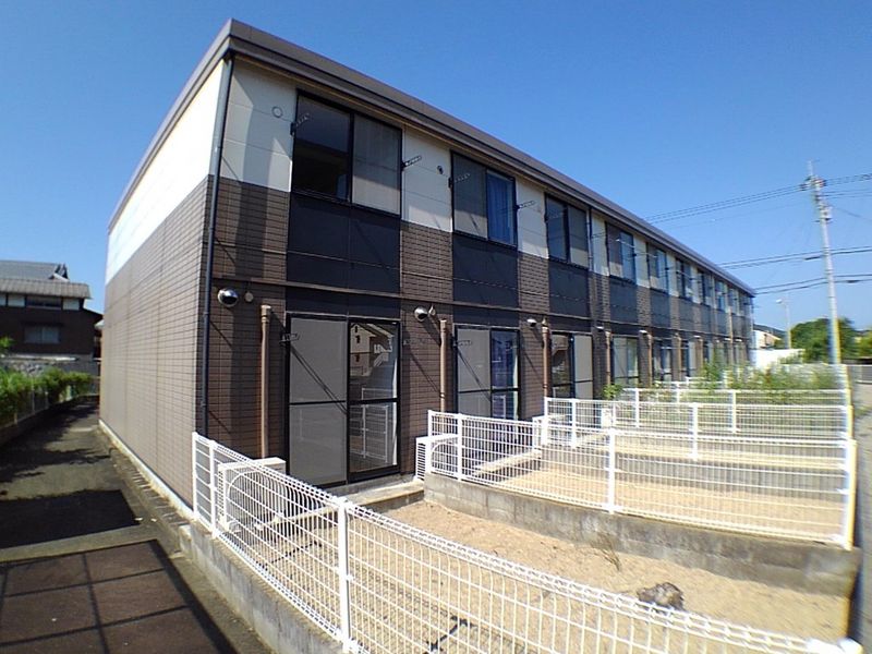 レオパレス東屋島 外観