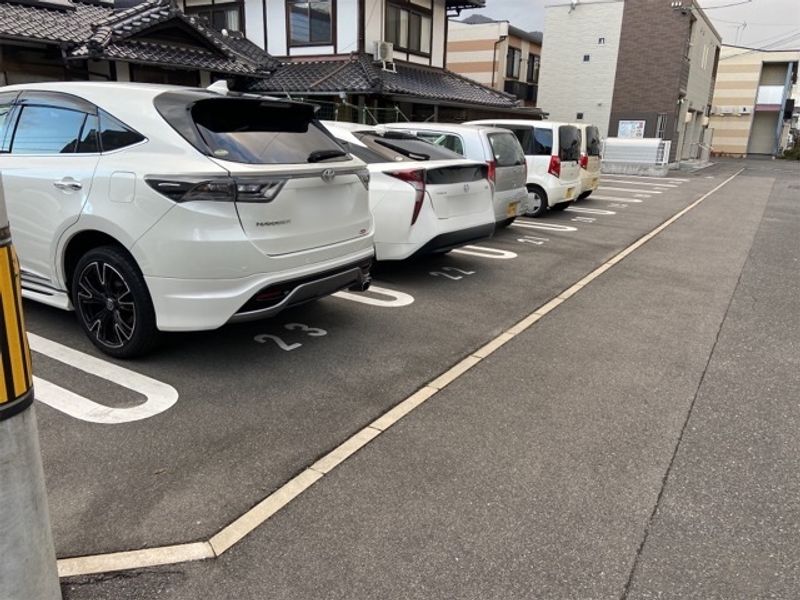 クレイノセゾン　コーボー 駐車場