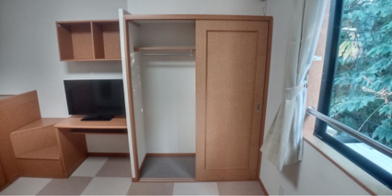 レオパレスヌーボフカサカⅢ 収納