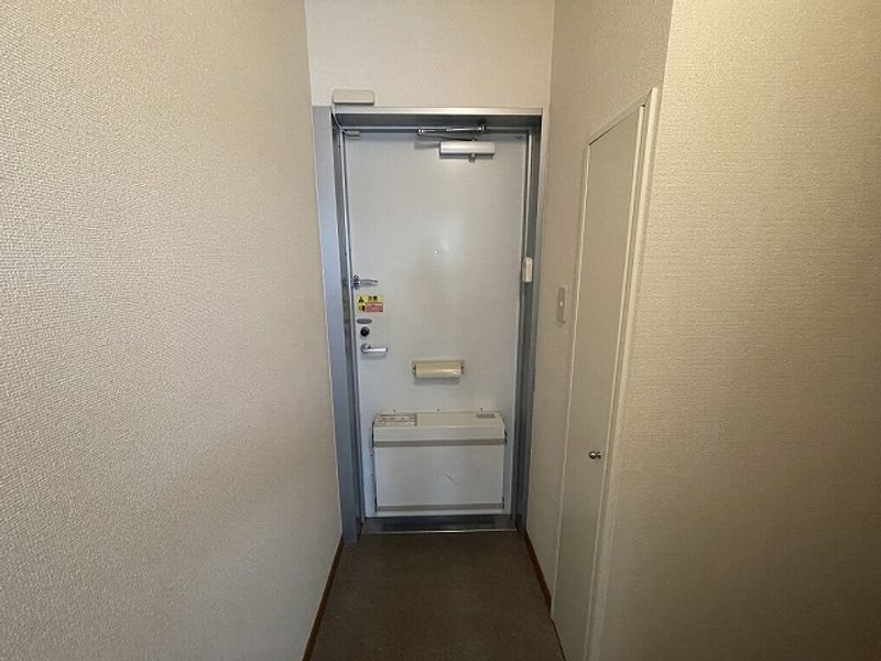 レオパレスｃｈｏｃｏｓｈｅｌｌ 玄関