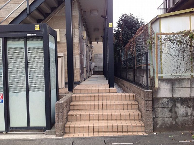 レオパレスメゾン　Ｍ エントランス
