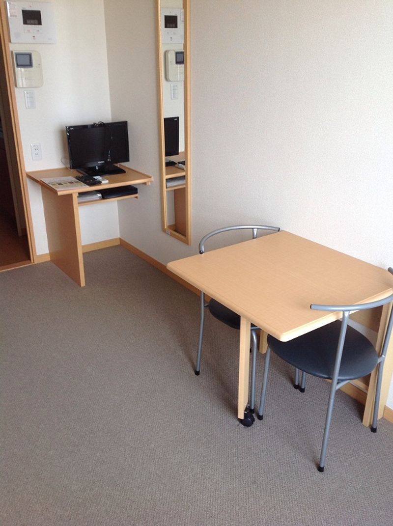 レオパレスけやき 居間